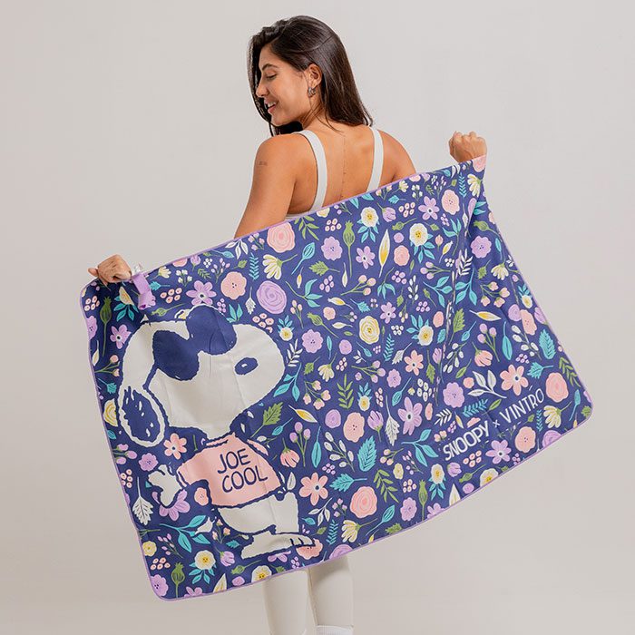 TOALLA DE MICROFIBRA PARA MUJER SNOOPY FLORES - Image 2